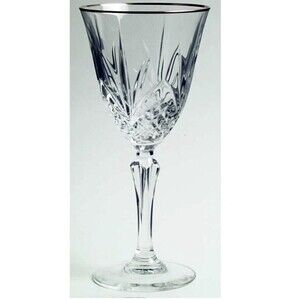 SALZBURG CRISTAL DE FLANDRE 4 VERRES A PIED  6 1/4 OZ.  MADE IN FRANCE